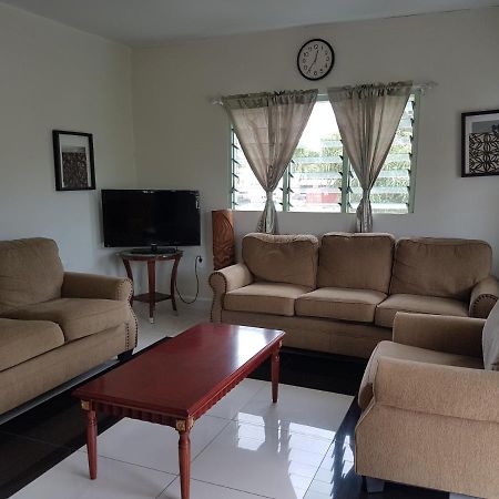 נוקואלופה Malau Lodge מראה חיצוני תמונה