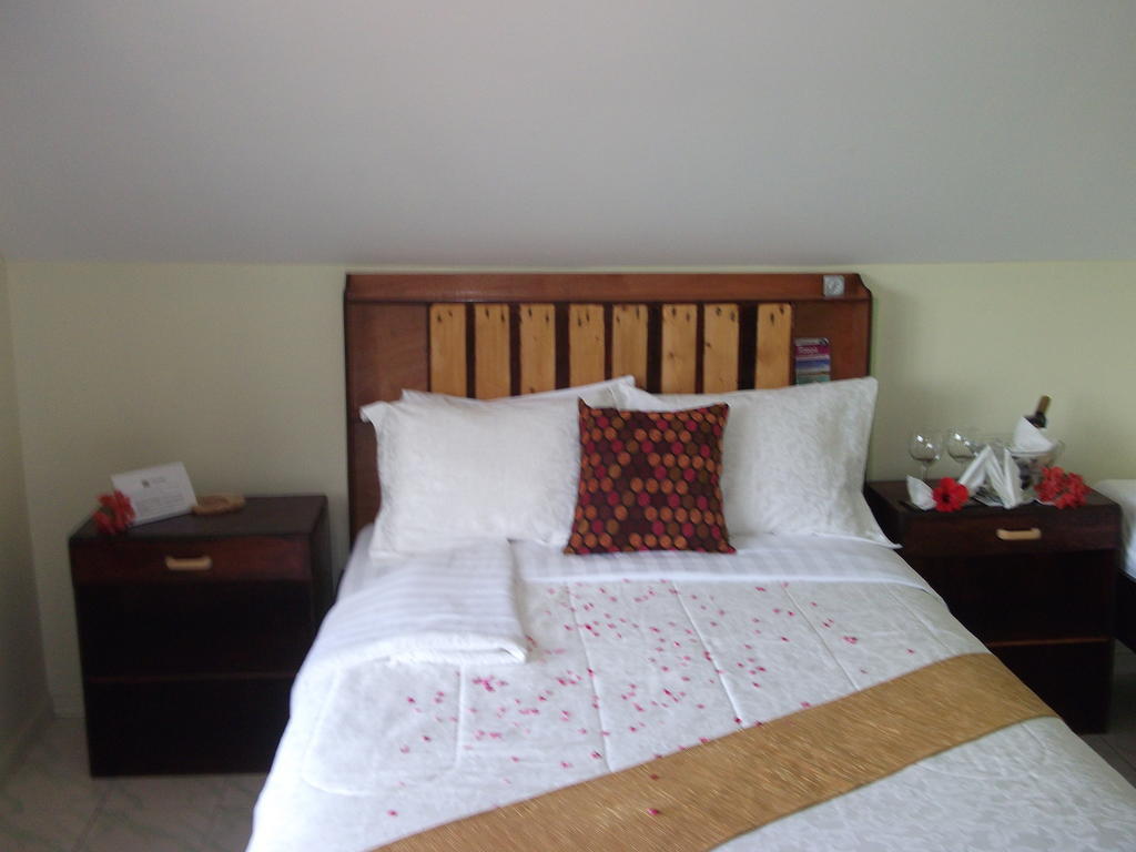 נוקואלופה Malau Lodge מראה חיצוני תמונה