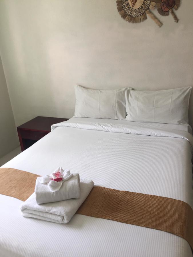 נוקואלופה Malau Lodge מראה חיצוני תמונה