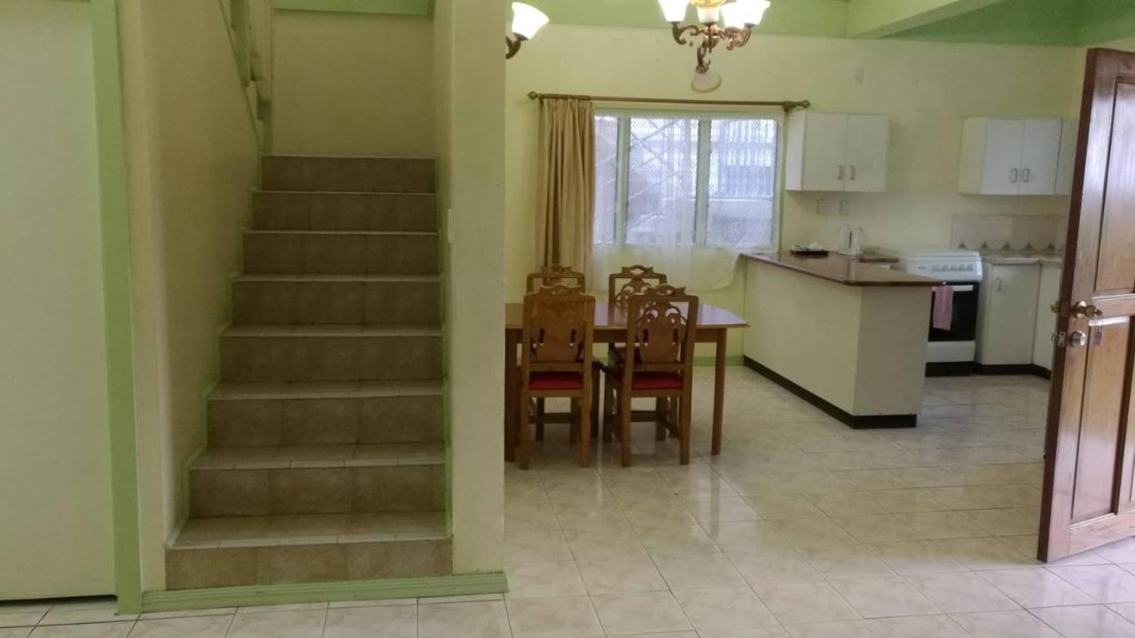 נוקואלופה Malau Lodge מראה חיצוני תמונה