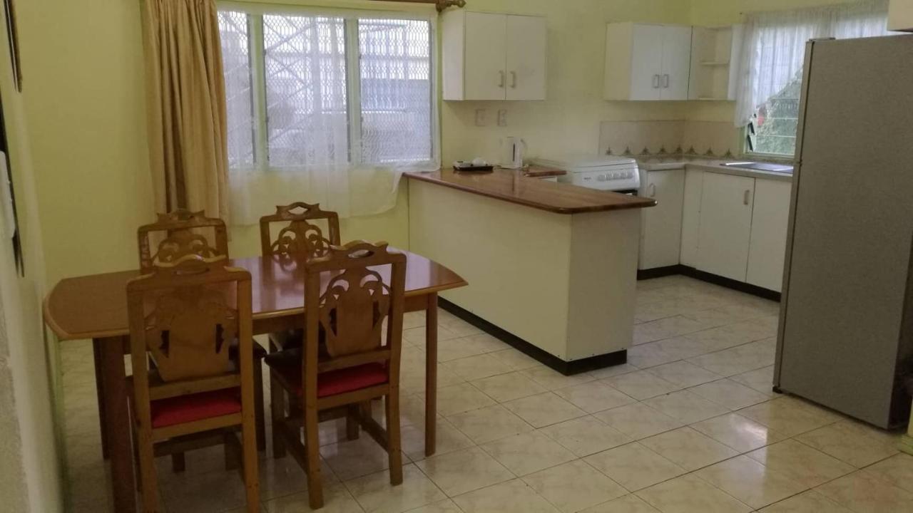 נוקואלופה Malau Lodge מראה חיצוני תמונה