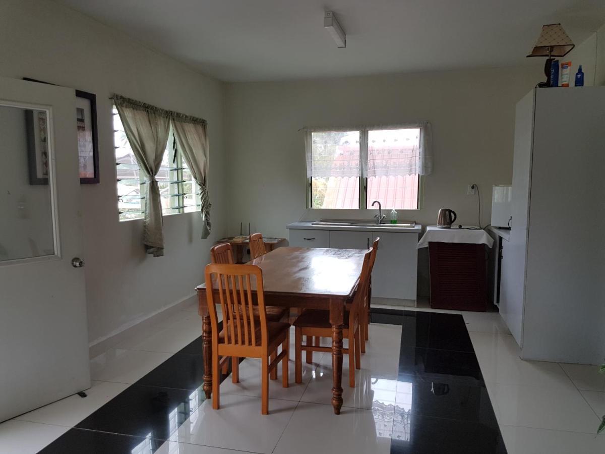 נוקואלופה Malau Lodge מראה חיצוני תמונה