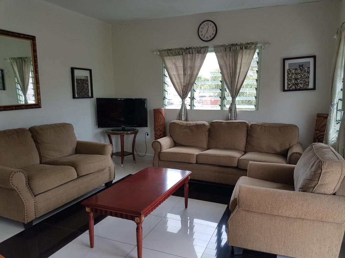 נוקואלופה Malau Lodge מראה חיצוני תמונה